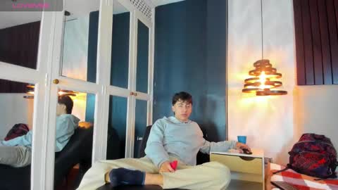 Snapshot of alessandro_dybala chatting on February 23, 2025, 12:16 pm Alessandro Dybala online show from February 23, 2025, 12:16 pm