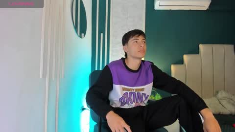 Snapshot of alessandro_dybala chatting on February 28, 2025, 11:47 am Alessandro Dybala online show from February 28, 2025, 11:47 am