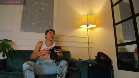 Snapshot of alessandro_dybala chatting on March 7, 2025, 6:33 pm Alessandro Dybala online show from March 7, 2025, 6:33 pm