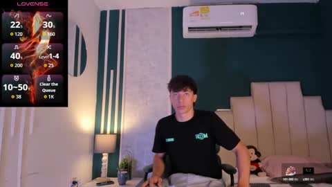 Snapshot of alessandro_dybala chatting on September 14, 2025, 12:26 pm Alessandro Dybala online show from September 14, 2025, 12:26 pm