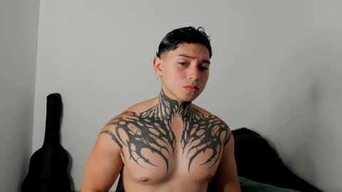 Alessandro online show from April 24, 2026, 11:40 pm