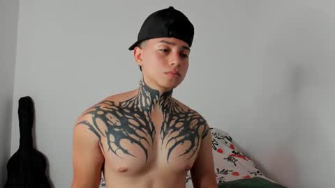 Snapshot of alessandro_wolf chatting on August 5, 2026, 6:44 pm Alessandro online show from August 5, 2026, 6:44 pm