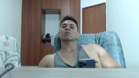 alessandromancini92 online show from October 28, 2025, 2:04 am