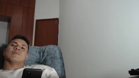 alessandromancini92 online show from November 7, 2025, 2:11 am