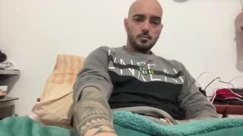 alessandromori91 online show from January 18, 2026, 8:34 pm