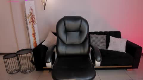 ALESSA ROMERO  online show from December 29, 2024, 5:33 pm
