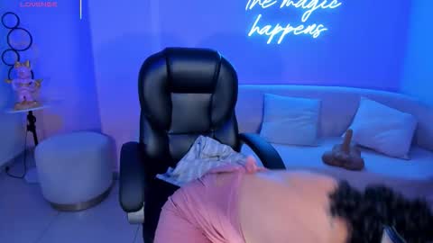 ALESSA ROMERO  online show from October 22, 2025, 7:24 pm