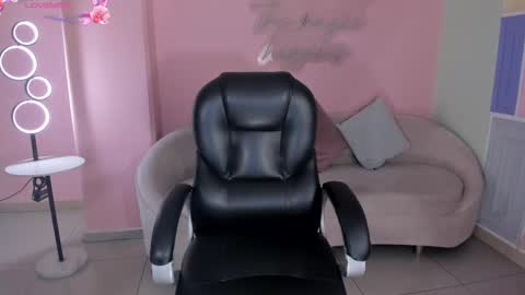 ALESSA ROMERO  online show from January 14, 2026, 8:03 pm