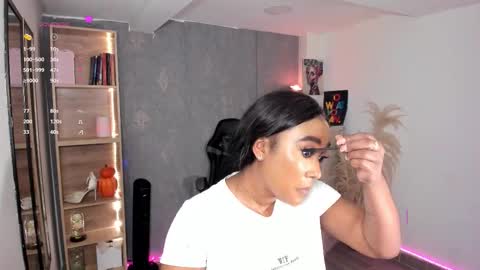 Yy  online show from October 28, 2025, 9:50 pm