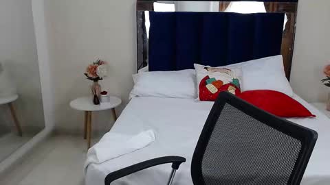 Snapshot of alessia_beth chatting on December 3, 2024, 3:22 pm ALESSIA online show from December 3, 2024, 3:22 pm