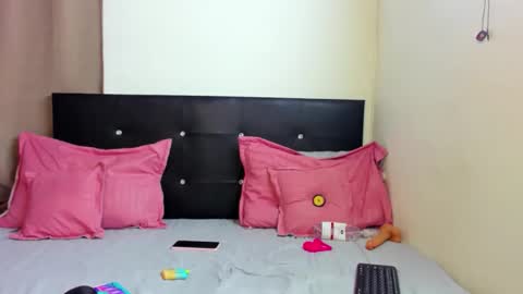 alessia_villa_ online show from May 15, 2026, 8:32 am