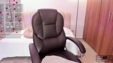  Alessia Will  online show from September 26, 2025, 3:32 am