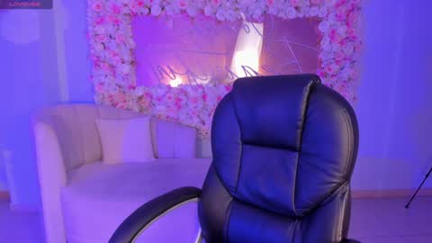 Alessia  online show from December 22, 2024, 3:33 pm