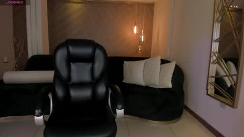 Alessia  online show from October 23, 2025, 7:23 pm