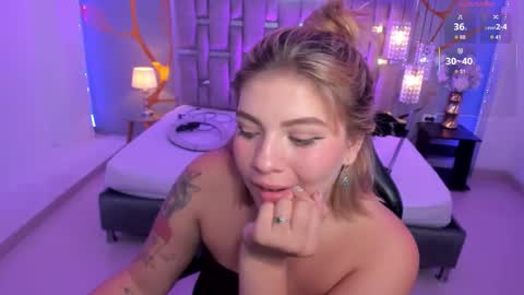 Alessia online show from November 9, 2025, 4:44 am