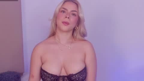 Alessia Moon online show from June 4, 2026, 11:38 am