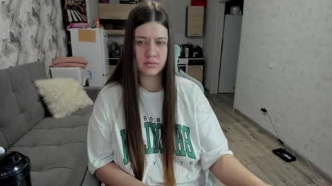 Aletta Oushen online show from December 1, 2025, 6:57 pm