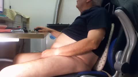 alex47100 online show from December 11, 2024, 9:19 am