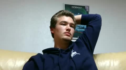 Snapshot of alex83530 chatting on December 4, 2024, 6:17 pm Alex83530 online show from December 4, 2024, 6:17 pm