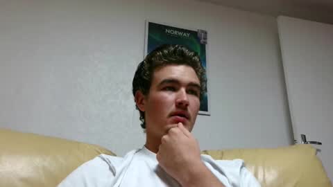 Snapshot of alex83530 chatting on January 6, 2025, 6:52 pm Alex83530 online show from January 6, 2025, 6:52 pm