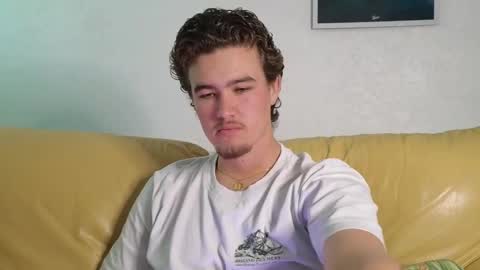 Snapshot of alex83530 chatting on January 23, 2025, 3:11 pm Alex83530 online show from January 23, 2025, 3:11 pm