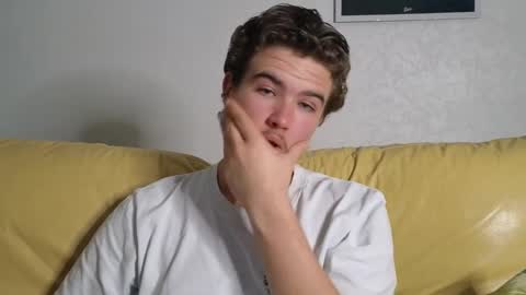 Snapshot of alex83530 chatting on January 23, 2025, 6:45 pm Alex83530 online show from January 23, 2025, 6:45 pm