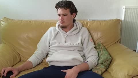 Snapshot of alex83530 chatting on February 27, 2025, 5:04 pm Alex83530 online show from February 27, 2025, 5:04 pm