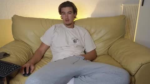 Snapshot of alex83530 chatting on October 26, 2025, 8:42 am Alex83530 online show from October 26, 2025, 8:42 am