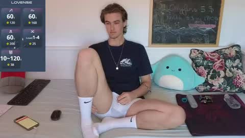 Alex83530 online show from May 8, 2026, 7:36 am