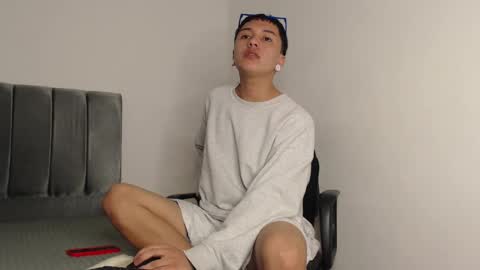 Owen online show from December 11, 2024, 1:37 am