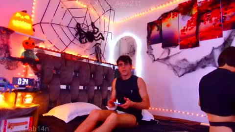 sneider online show from October 17, 2025, 8:11 pm