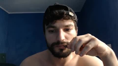 Snapshot of alex_blu chatting on February 4, 2026, 10:47 pm Alex online show from February 4, 2026, 10:47 pm