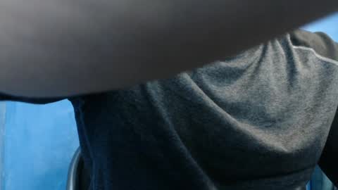 Snapshot of alex_blu chatting on April 15, 2026, 10:00 am Alex online show from April 15, 2026, 10:00 am