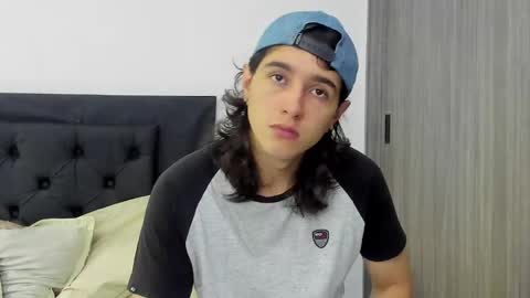 alex_connorr online show from January 13, 2025, 5:12 pm