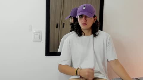 alex_connorr online show from January 31, 2025, 6:25 pm