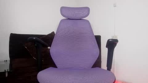 alex_connorr online show from April 26, 2026, 9:01 pm