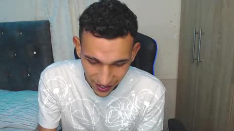 Snapshot of alex_diorrr chatting on January 10, 2025, 6:20 am Alex online show from January 10, 2025, 6:20 am