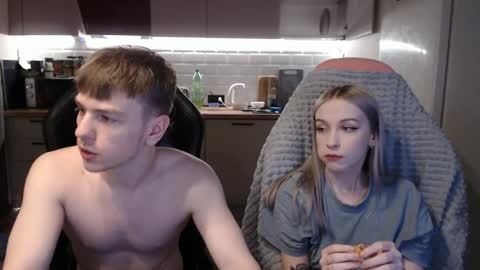 Snapshot of alex_gotcha chatting on December 15, 2024, 7:31 pm Alex online show from December 15, 2024, 7:31 pm