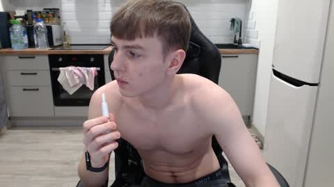 Snapshot of alex_gotcha chatting on December 27, 2024, 9:39 am Alex online show from December 27, 2024, 9:39 am