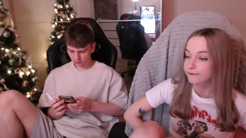 Snapshot of alex_gotcha chatting on December 31, 2024, 8:56 pm Alex online show from December 31, 2024, 8:56 pm