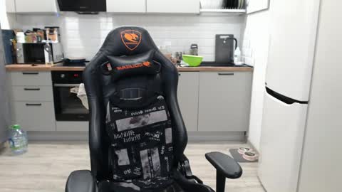 Snapshot of alex_gotcha chatting on January 20, 2025, 7:04 pm Alex online show from January 20, 2025, 7:04 pm