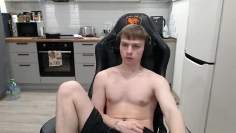 Snapshot of alex_gotcha chatting on January 21, 2025, 1:18 am Alex online show from January 21, 2025, 1:18 am