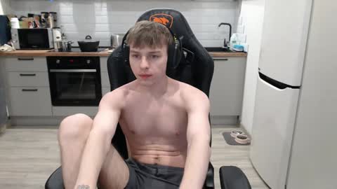 Snapshot of alex_gotcha chatting on February 7, 2025, 7:38 pm Alex online show from February 7, 2025, 7:38 pm