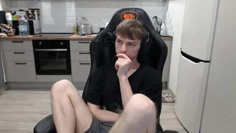 Snapshot of alex_gotcha chatting on February 9, 2025, 10:43 pm Alex online show from February 9, 2025, 10:43 pm