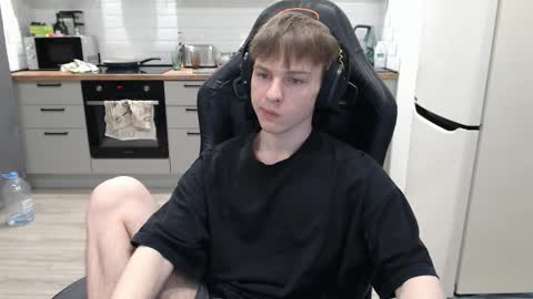 Snapshot of alex_gotcha chatting on February 23, 2025, 6:01 pm Alex online show from February 23, 2025, 6:01 pm