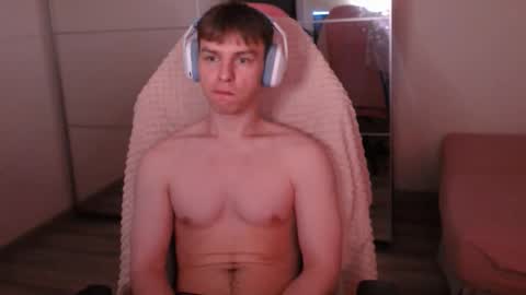 Snapshot of alex_gotcha chatting on September 17, 2025, 8:43 pm Alex online show from September 17, 2025, 8:43 pm