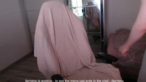 Snapshot of alex_gotcha chatting on September 19, 2025, 8:53 pm Alex online show from September 19, 2025, 8:53 pm