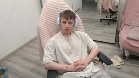 Snapshot of alex_gotcha chatting on September 22, 2025, 10:23 pm Alex online show from September 22, 2025, 10:23 pm