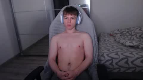 Snapshot of alex_gotcha chatting on October 2, 2025, 5:03 am Alex online show from October 2, 2025, 5:03 am