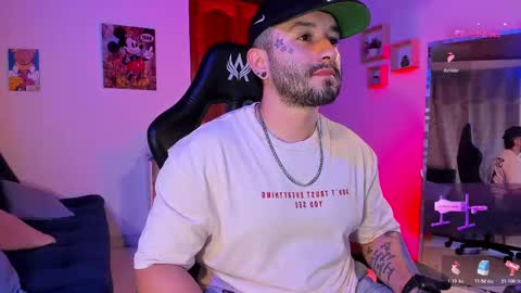 Alex online show from November 4, 2025, 10:20 pm